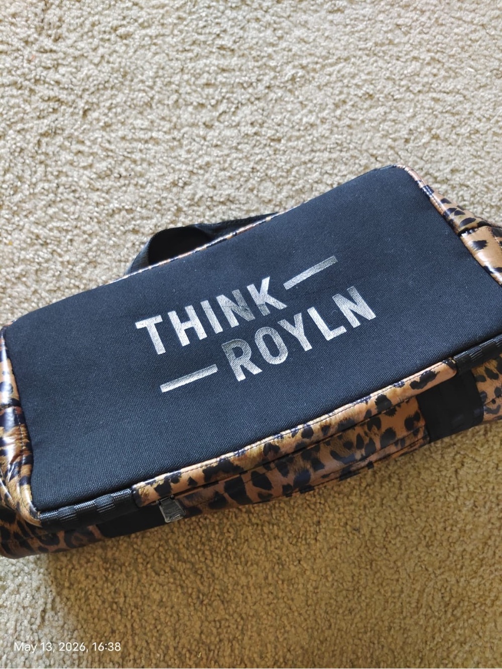 NWOT THINK ROYLN Jr. Jetset Wingman Tote Bag Leopard back luggage sleeve - Picture 9 of 12